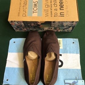 Men’s Toms